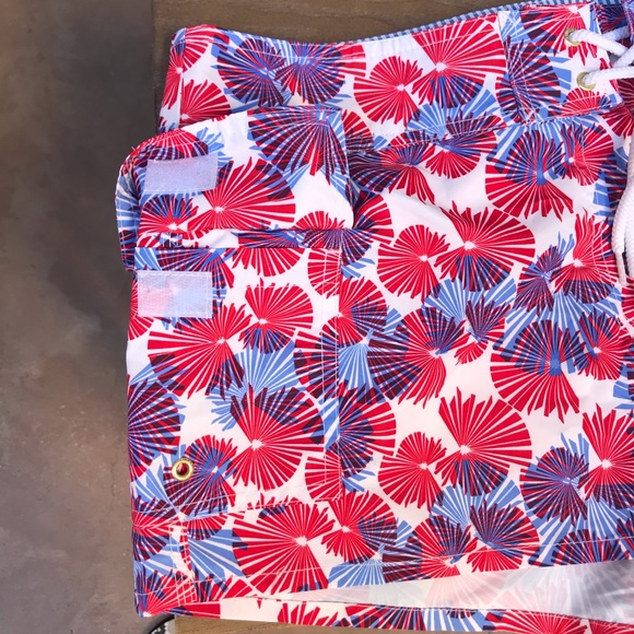 Tommy Hilfiger women’s nylon short - Picture 6 of 7